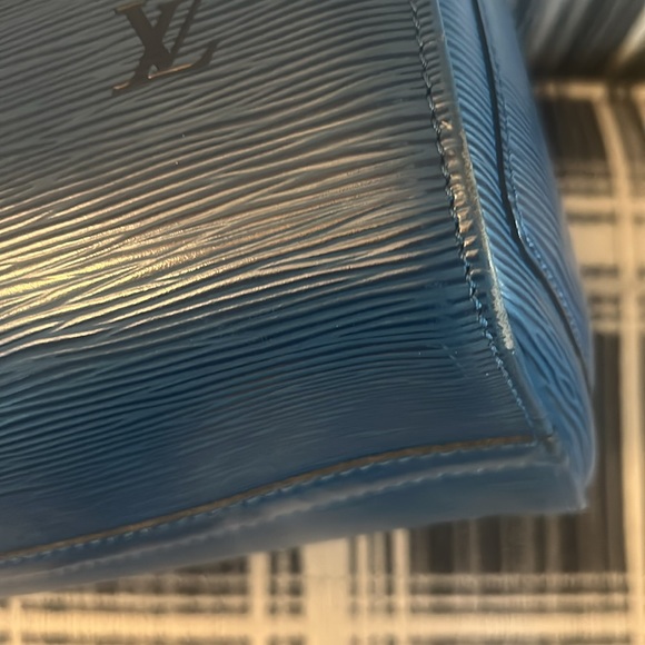 Louis Vuitton Epi Speedy 25 - Picture 12 of 17